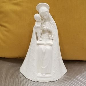 M.J. Hummel Mother and Child